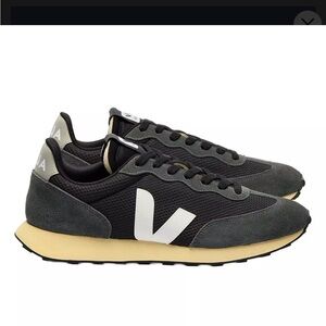 VEJA Rio Branco II Alveomesh Sneakers